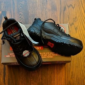 Sketchers Safety Toe Slip Resistant Shoes Size 6